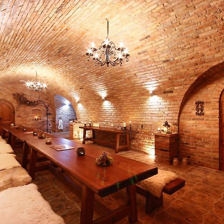 Penzion Vinarstvi Cervinka Горни-Вестонице Экстерьер фото